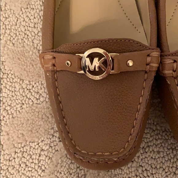 Size 6 Left!Price is LOW ❤️NWOT- Michael Kors, - Picture 2 of 7